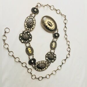 Chico’s Western Chain Belt